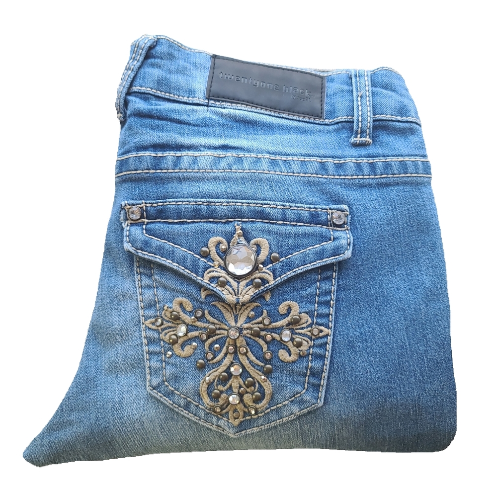 🌺TWENTYONE BLACK * By Rue21. Blue Jeans.